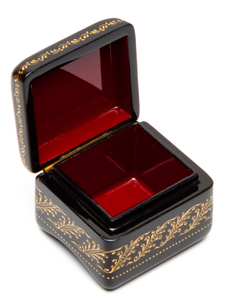40x40mm The Plowman hand painted lacquered box from Palekh (by Pavel Studio)
