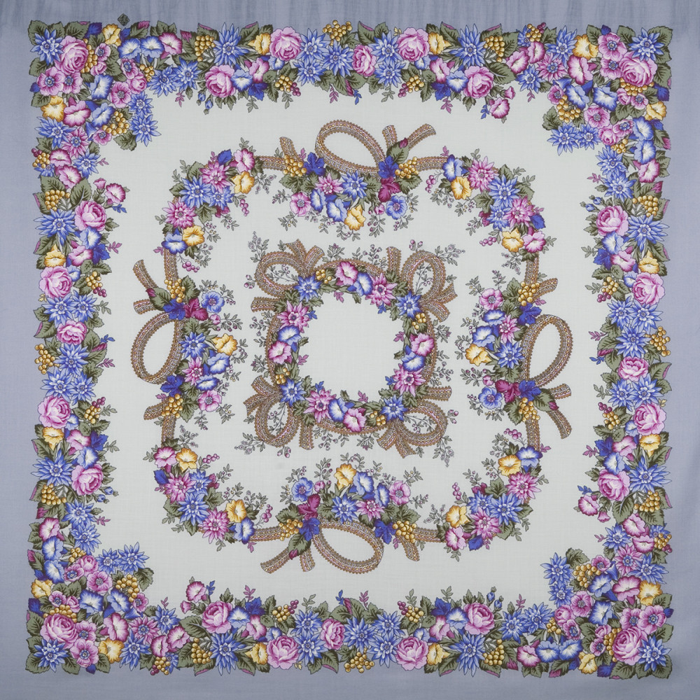 Shop Woolen Scarves with Silk Fringe 125x125 cm Платок «Рябиновые бусы» online at Skazka.site | Eligible for fast shipping and free returns. Платок «Рябиновые бусы»