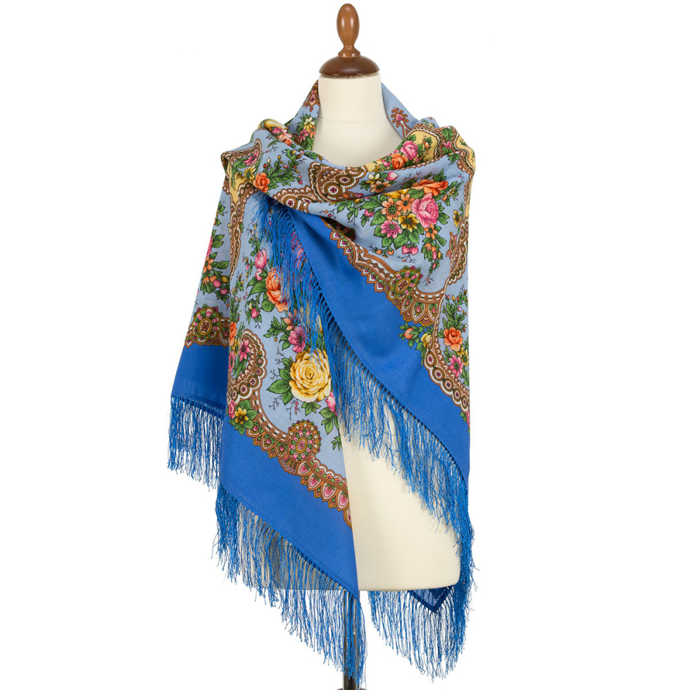 Shop Woolen Scarves with Silk Fringe 125x125 cm Платок «Нежное сердце» online at Skazka.site | Eligible for fast shipping and free returns. Платок «Нежное сердце»