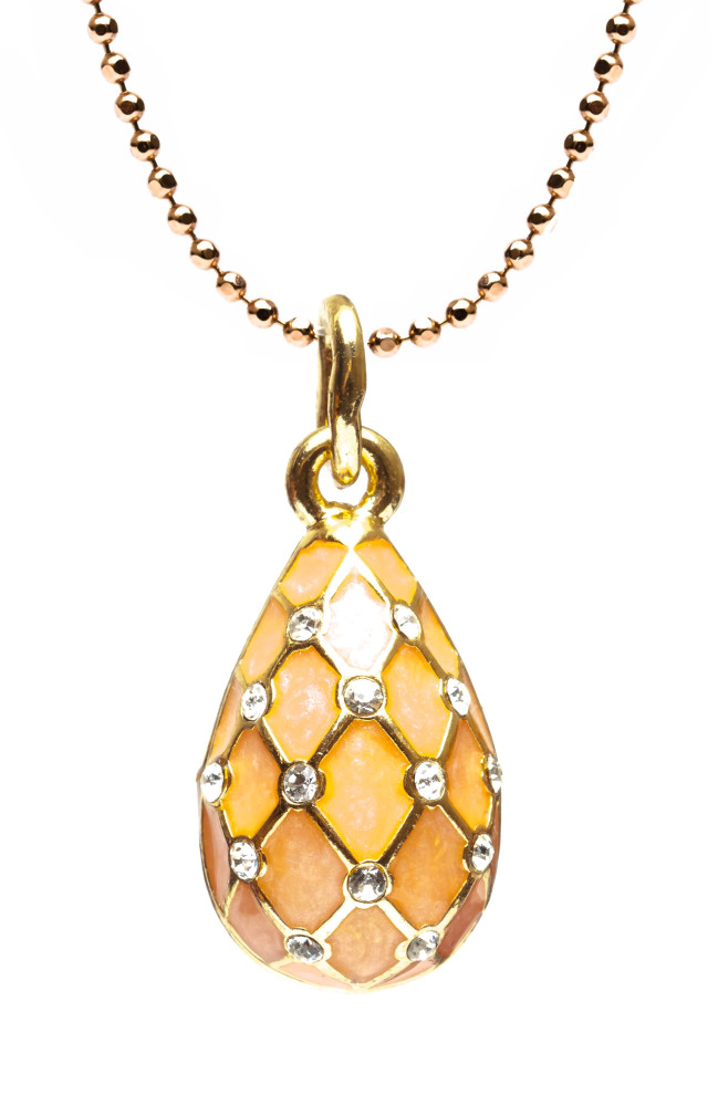 Drop with a Mesh Pink Egg Pendant