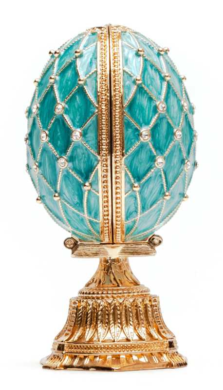 90 mm The Saint Basil Cathedral Light Blue Easter Egg with a Figure inside