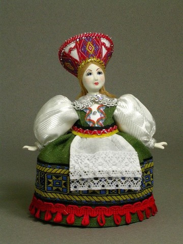 Кукла в эстонском костюме
