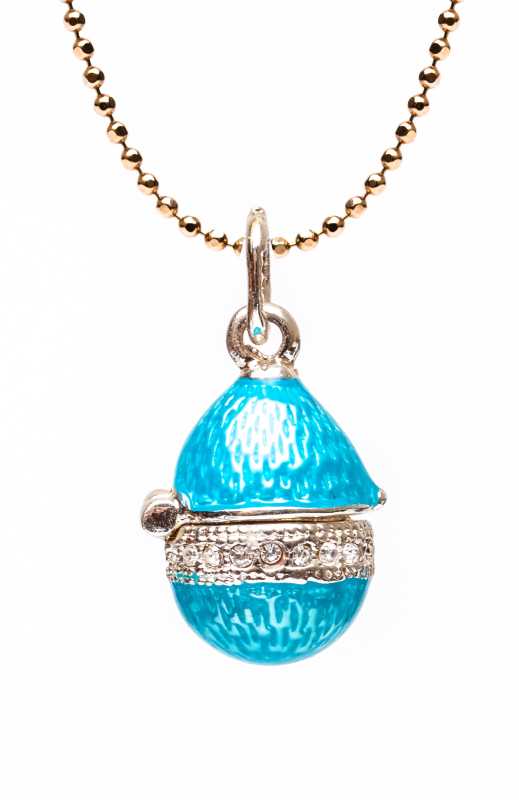 Big Shell Light Blue Opening Egg Pendant
