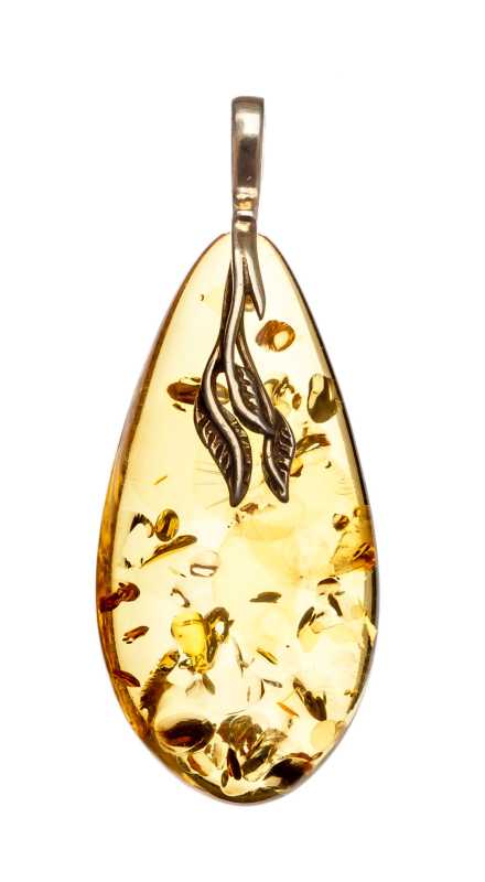 4 g Baltic Amber Pendant