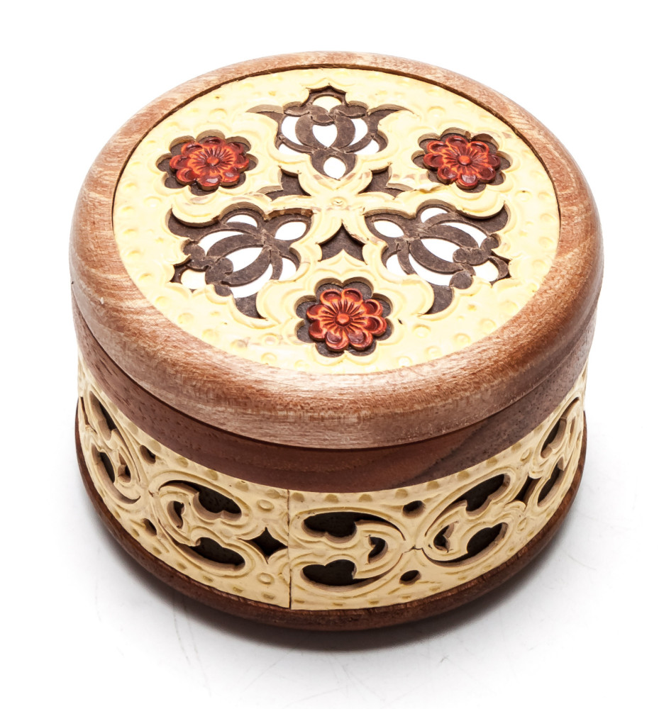 d 60 mm Siberian Patterns hand made Birchbark Jewelry Box (by Maxim Birch)