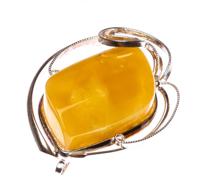 24 g Baltic Amber Brooch
