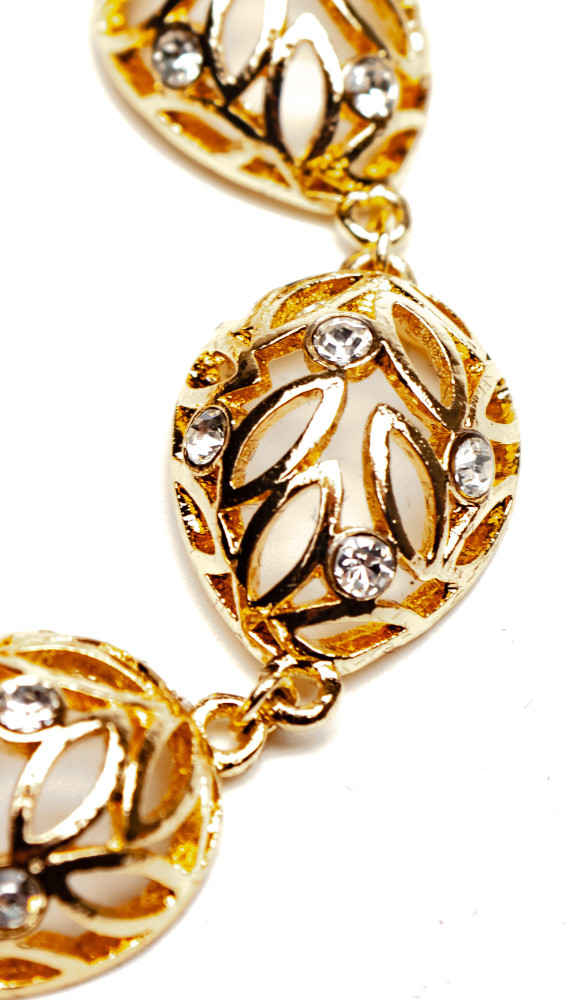 200 mm Delicate Leaves Golden Bracelet (by AKM Gifts)
