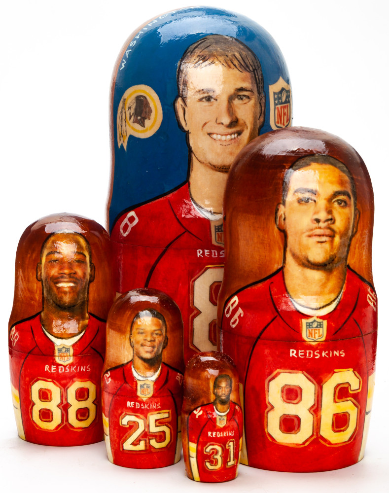 180mm Coussins from Washington Redskins Hand Painted Matryoshka Doll 5 pcs (by Konstantin Studio)