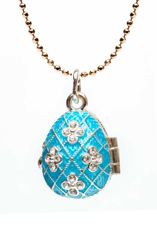 Flowers with a Mesh Opening Light Blue Egg Pendant