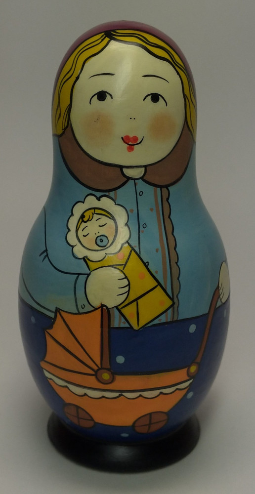 110 mm Mother with Baby hand painted Traditional Russian Wooden Matryoshka doll 5 pcs (by Igor Malyutin)