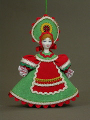 Кукла в русском костюме