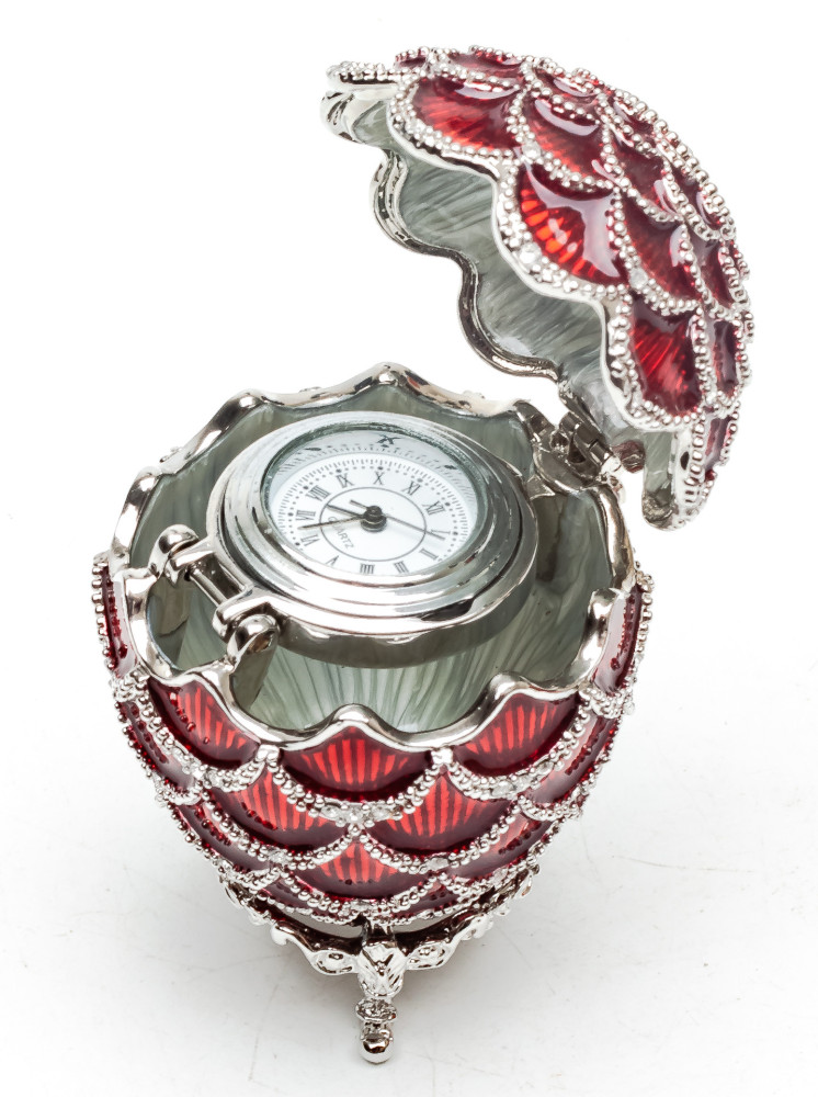 57 mm Pine Cone with the Clock Easter Egg