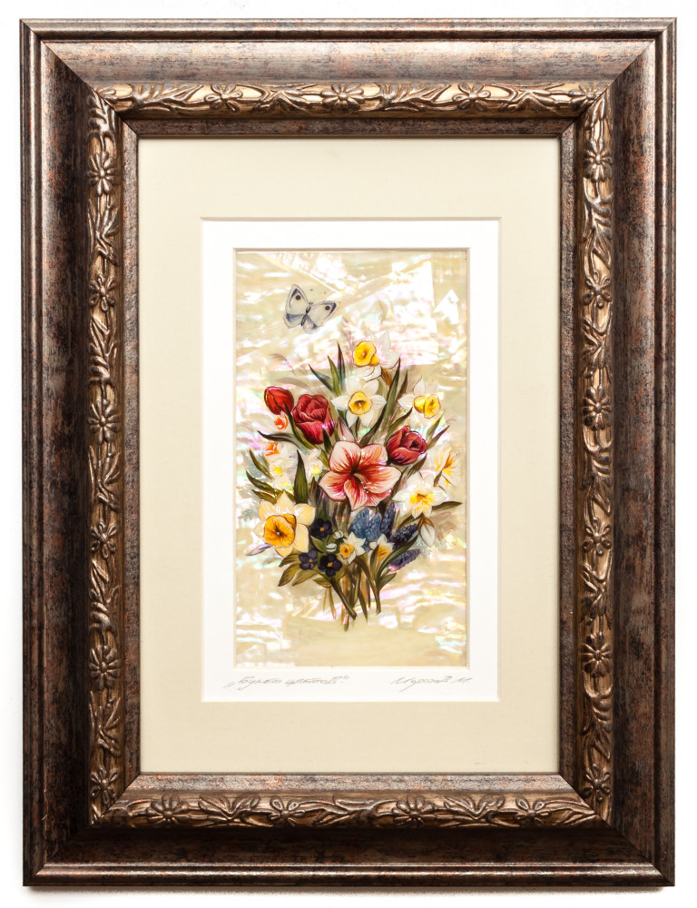 280x220mm Flower Bouquet hand painted on mother of pearl
