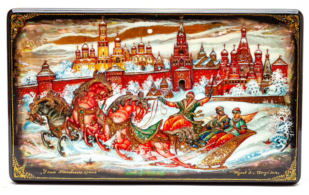 240x150mm At The Kremlin Walls Hand Painted Jewellery Box (by Sadko Workshop)
