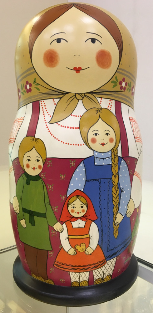 430 mm Moscow Family Russian hand painted Matryoshka Doll with 30 pcs inside (by Malutin Studio)