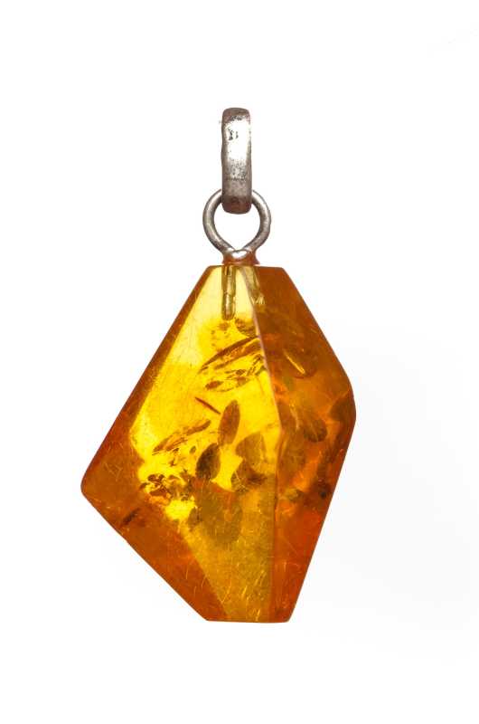 4 g Baltic Amber Pendant