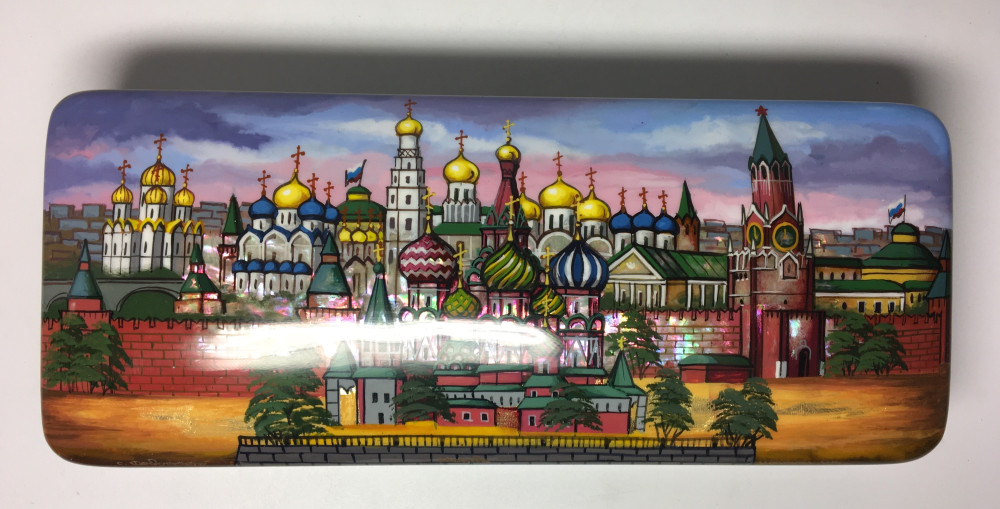 180 x 175 mm  Snt Basil Cathedral and Moscow Kremlin nightime hand painted lacquered box from Fedoscino (by Mihail Studio)