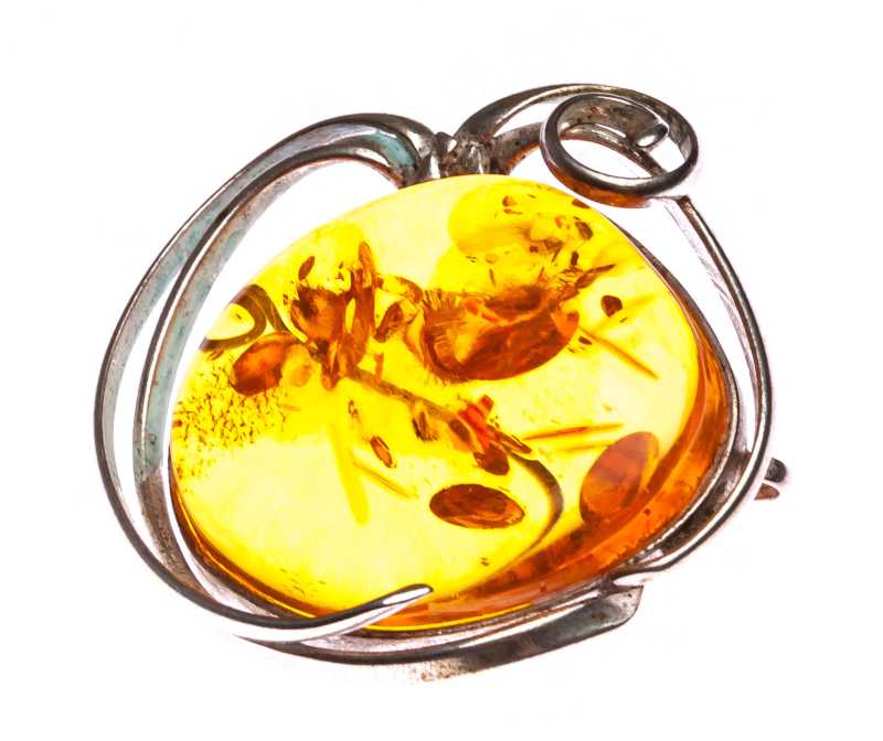 20 g Baltic Amber Brooch