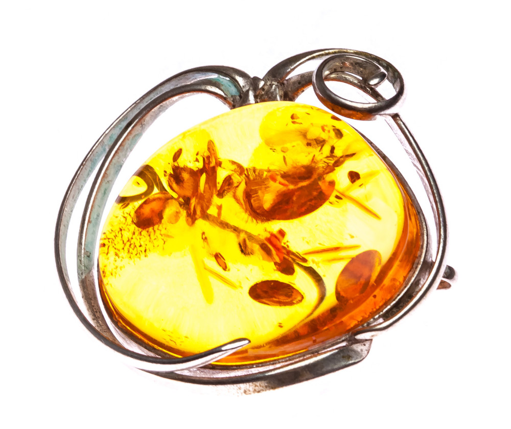 20 g Baltic Amber Brooch