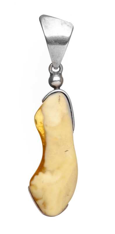 8 g Baltic Amber Pendant