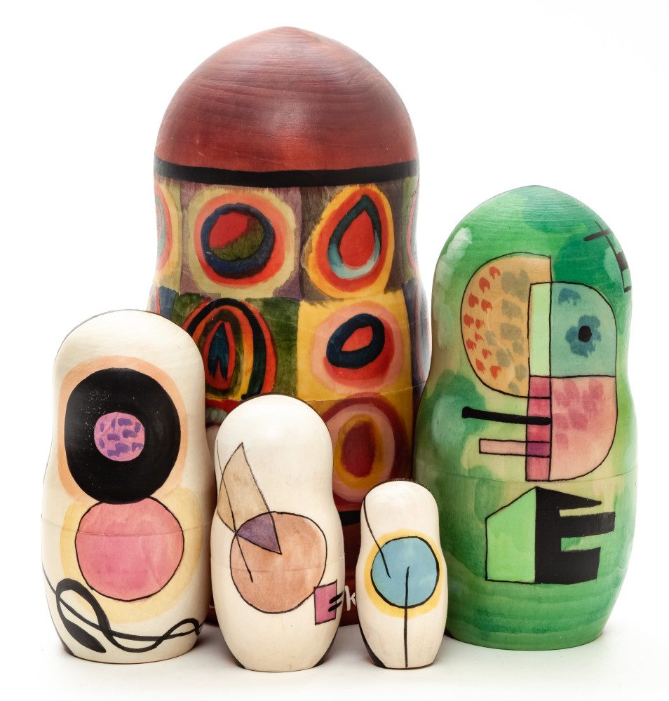 160 mm Squares with Concentric Circles by Kandinsky hand painted on wooden Matryoshka doll 5 pcs