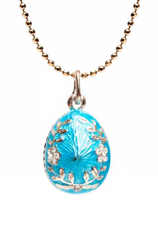 Wreath with a Chamomile Light Blue Egg Pendant