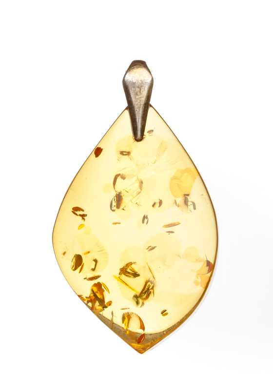 3 g Baltic Amber Pendant