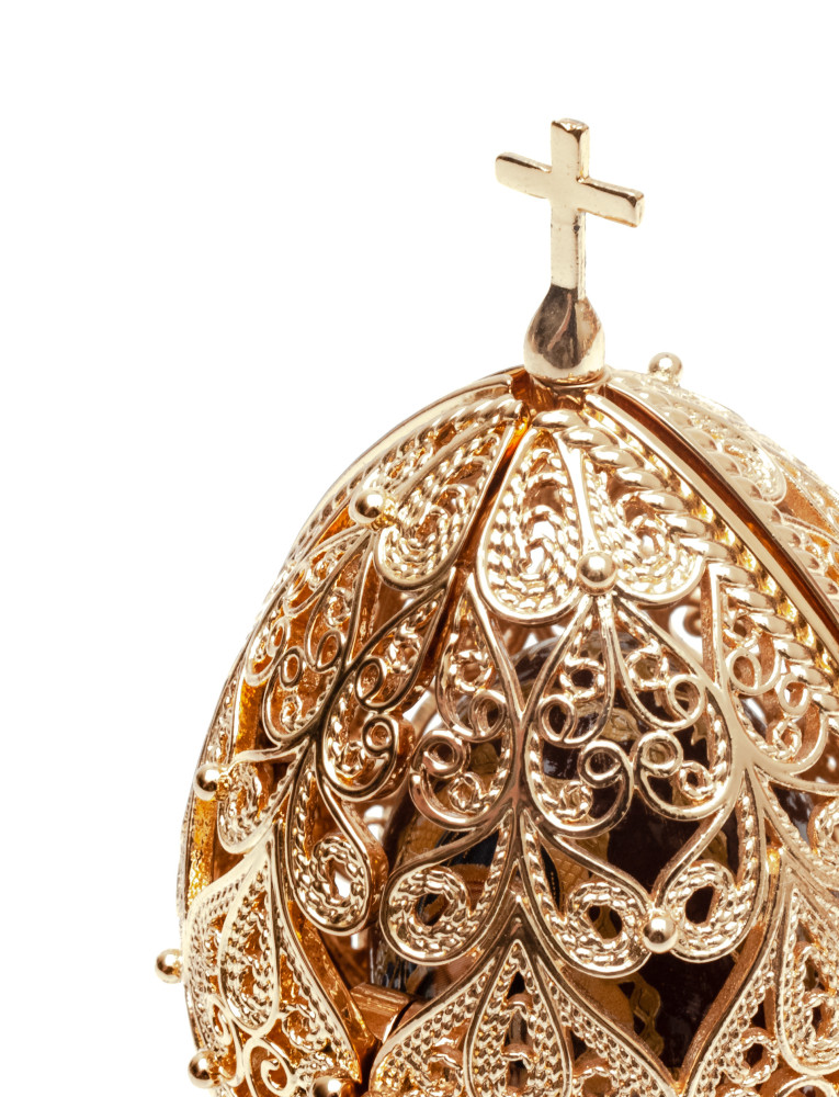 120 mm Delicate Golden with an wooden Egg Easter Egg