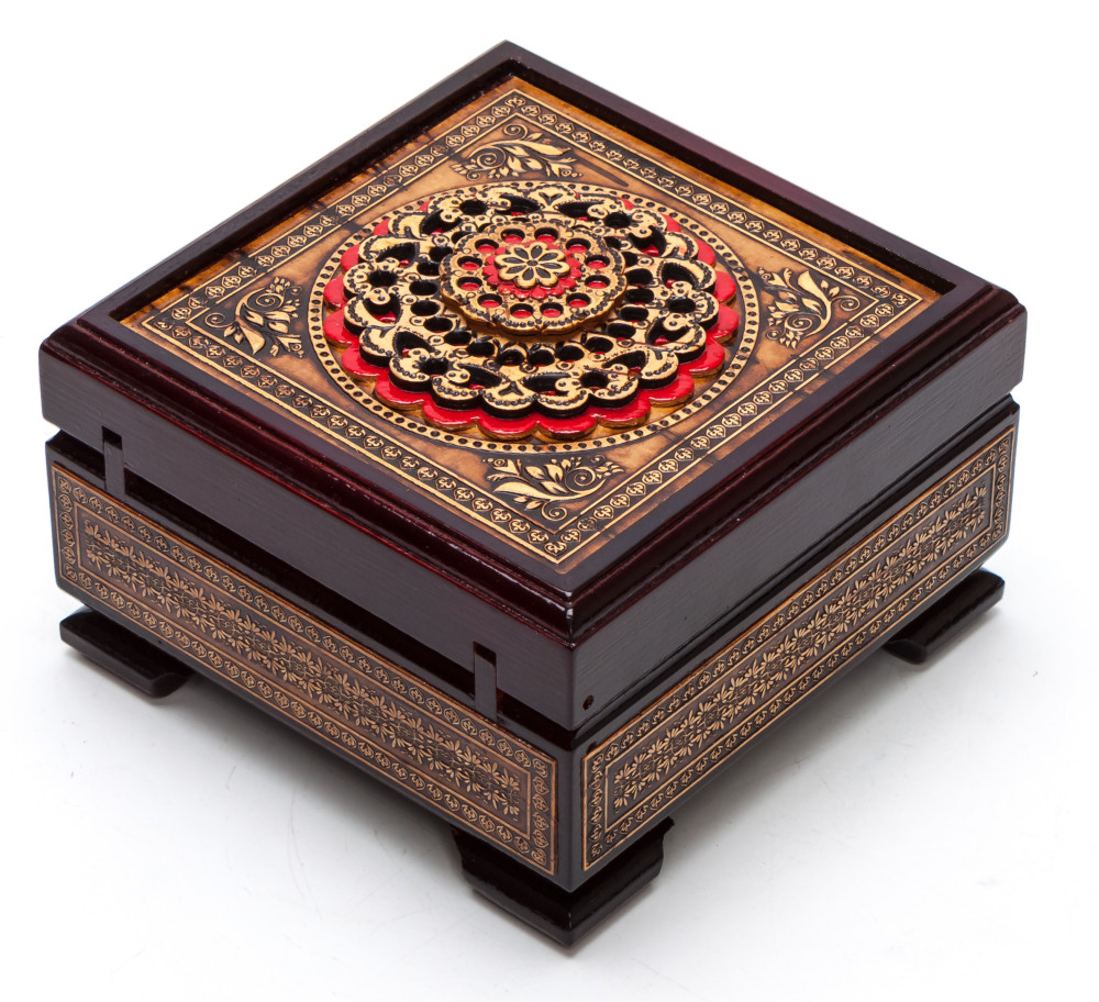100x100 mm Siberian Patterns hand made Birchbark Jewelry Box (by Maxim Birch)