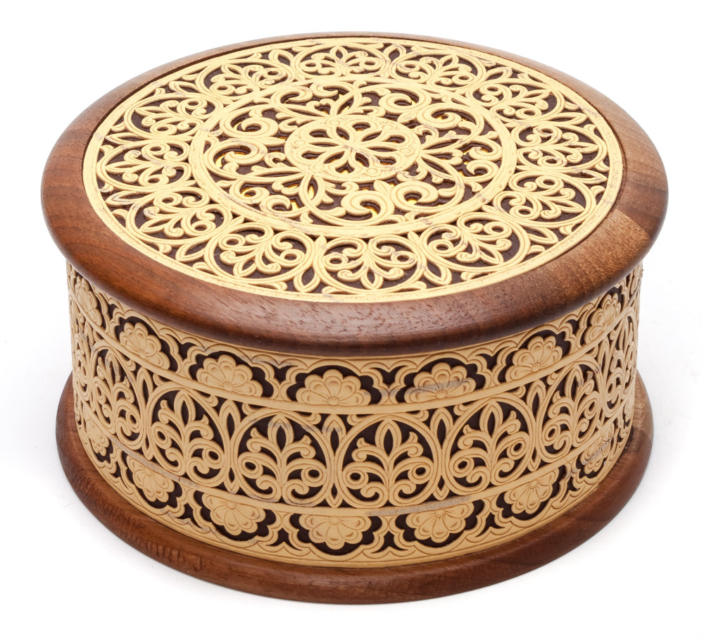 d 110 mm Siberian Patterns hand made Birchbark Jewelry Box (by Maxim Birch)