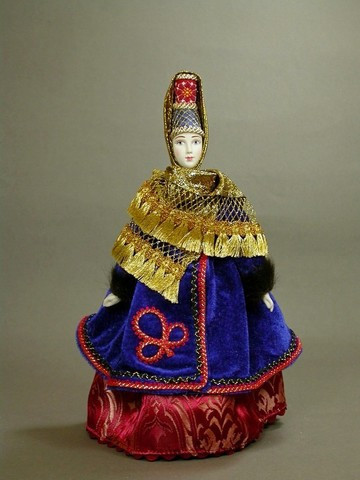 Russian Beauty hand made Porcelain Doll - 11 Inches (by Le Russe)