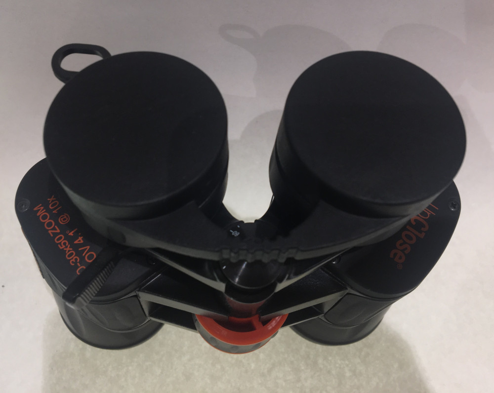 Celestron 10-30x50