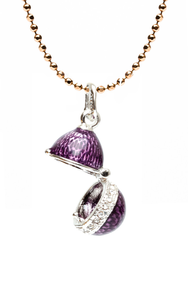 Big Shell Violet Opening Egg Pendant