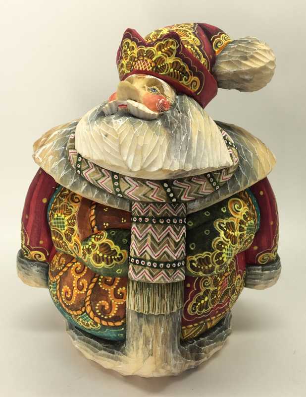 180 mm Round Santa Claus in a red Cap with Christmas Scene Painting on reverse side (Kikin studio)