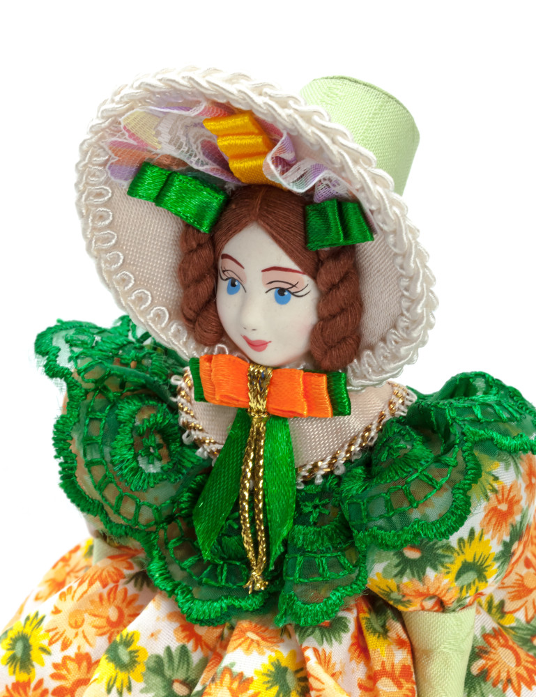 170 mm Young Lady with the Bonnet Porcelain Doll (by Le Russe)