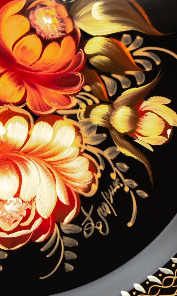 d 220 mm Zhostovo Patterns hand painted and lacquered by Golovina Metal Forged Black Tray (by Lada Crafts)