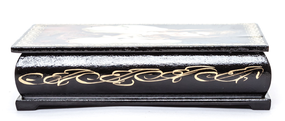 100x140 At he Fireplace Jewellery Box