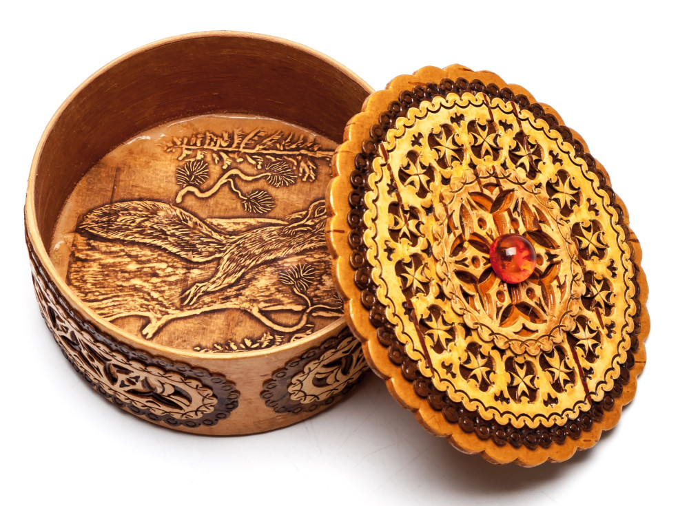 d 80 mm Siberian Patterns hand made Birchbark Jewelry Box (by Maxim Birch)