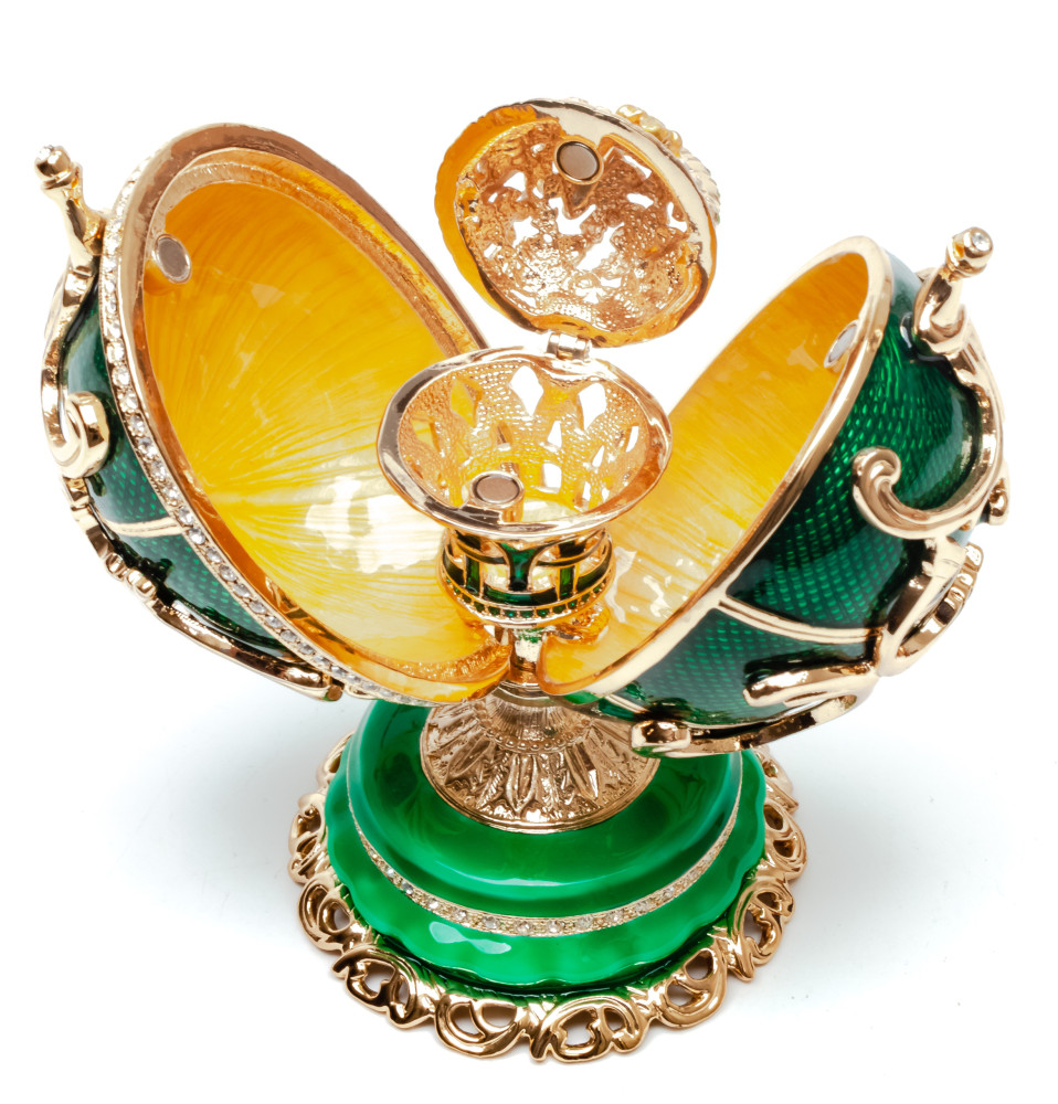 125 mm Ornamental GreenMedium Easter Egg with the Gift insude
