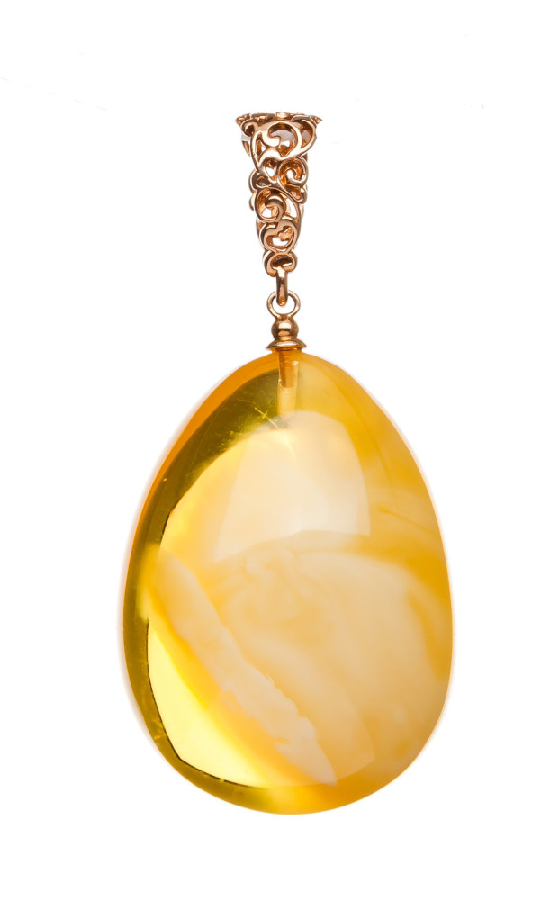8 g Baltic Amber Pendant