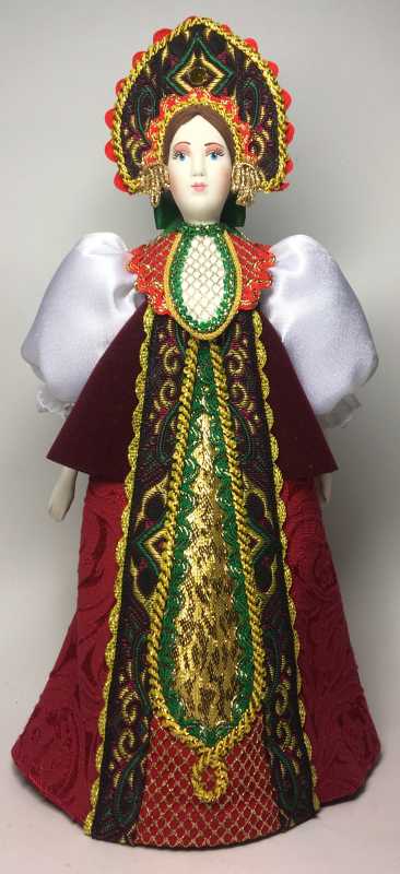 260 mm Russian Noblewoman in a Dress and Kokoshnik (by Le Russe)