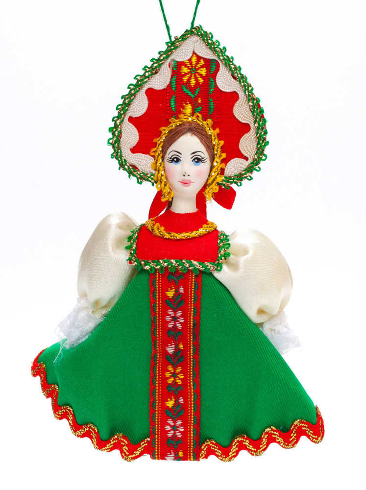 Кукла в русском костюме