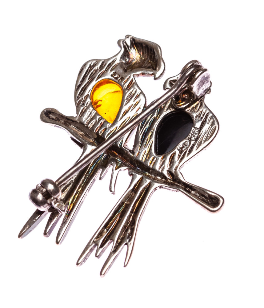 4 g Parrots Baltic Amber Brooch
