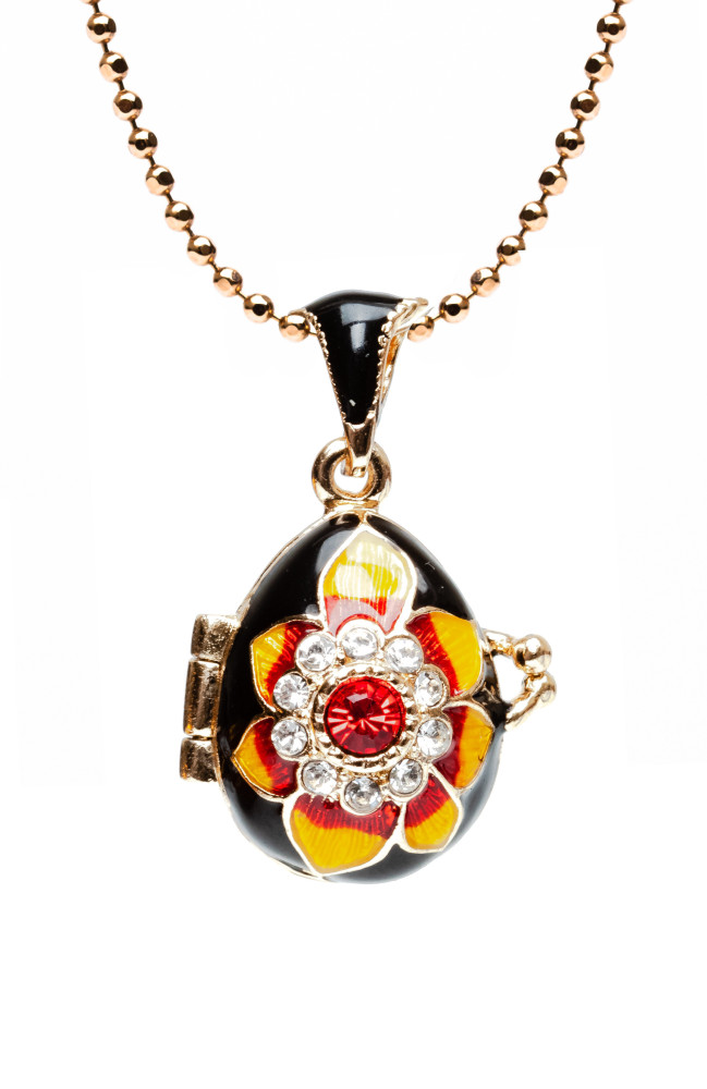  Flower Opening Black Egg Pendant