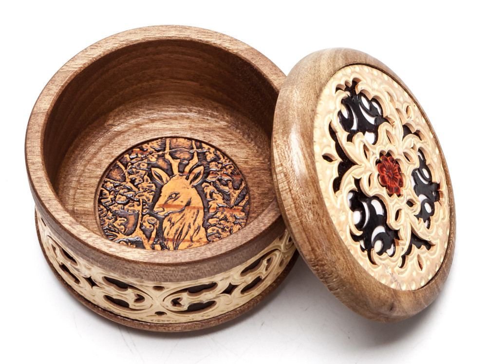 d 60 mm Siberian Patterns hand made Birchbark Jewelry Box (by Maxim Birch)
