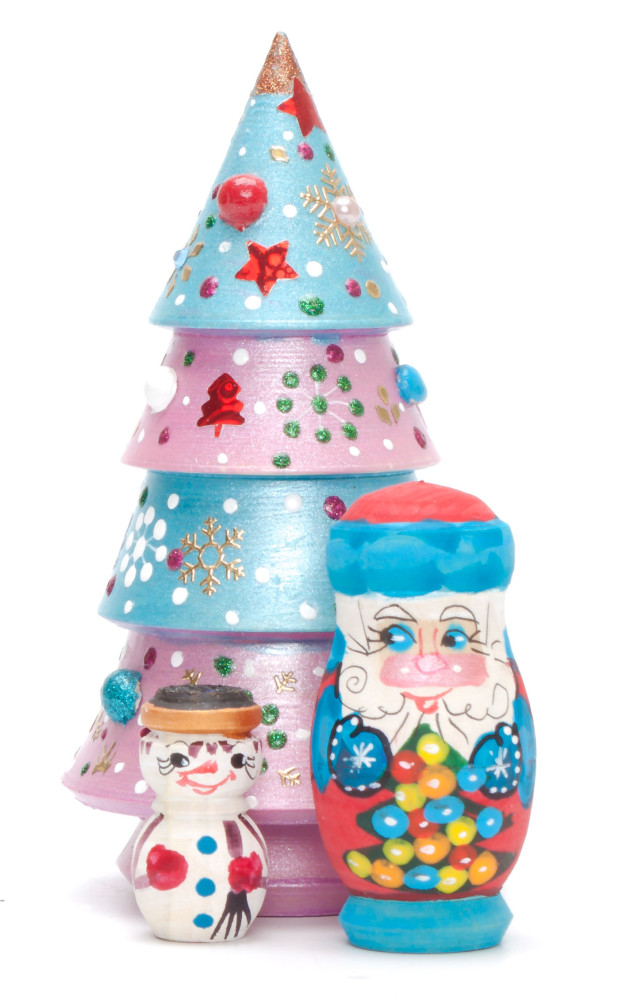 115 mm Christmas Wooden Green Tree with Hand Painted Garlands and Decorations