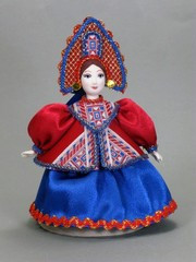 Сувенирная кукла