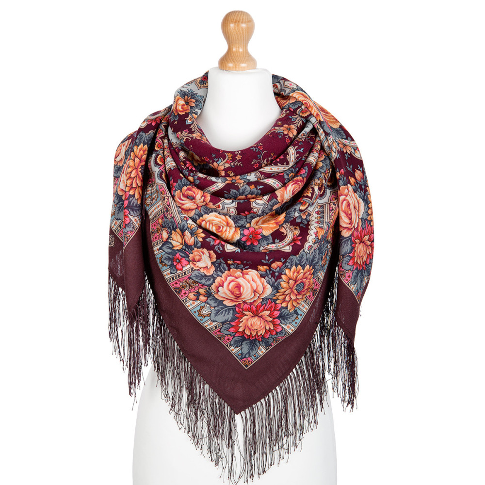 Shop Woolen Scarves with Silk Fringe 125x125 cm Платок «Кармелита» online at Skazka.site | Eligible for fast shipping and free returns. Платок «Кармелита»