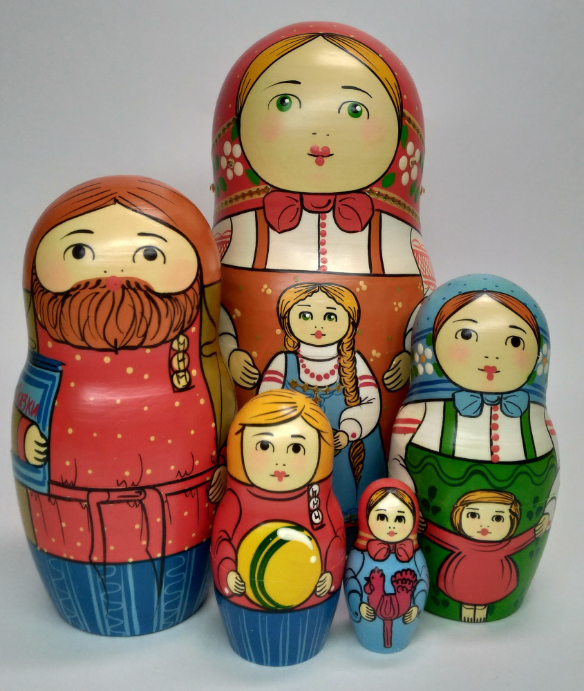 160 mm Mother with Daughter hand painted Traditional Russian Wooden Matryoshka doll 5 pcs (by Igor Malyutin)