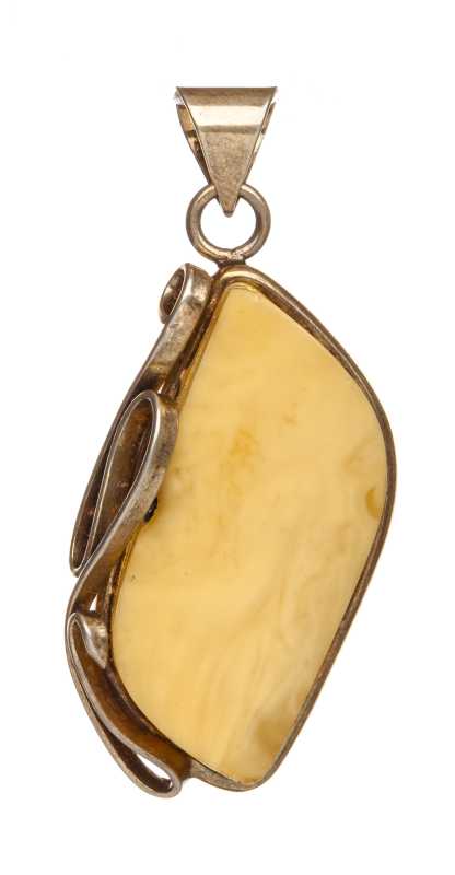 18 g Baltic Amber Pendant